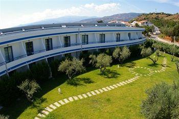 Hotel Club Cala Longa Montauro Eksteriør billede