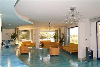 Hotel Club Cala Longa Montauro Eksteriør billede