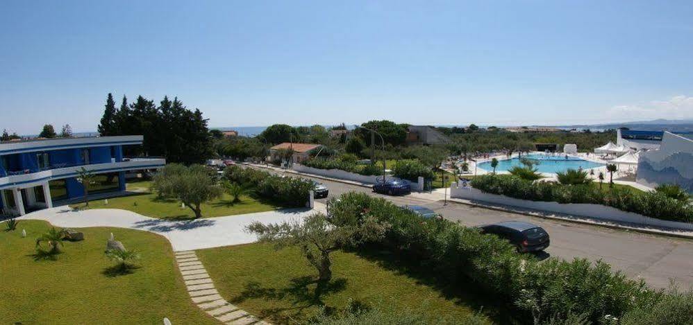 Hotel Club Cala Longa Montauro Eksteriør billede